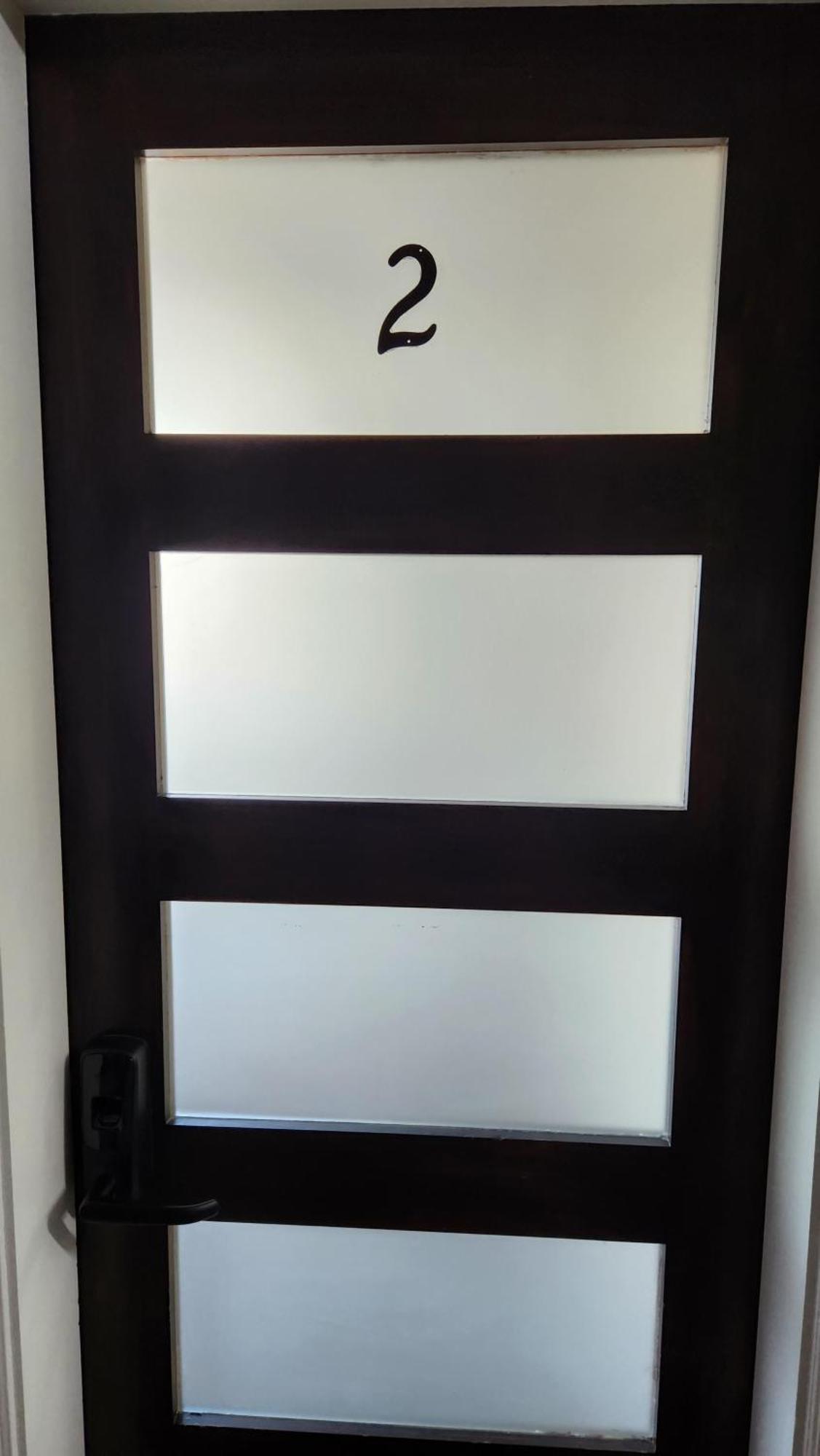 The Modern Stays Montreal Room photo